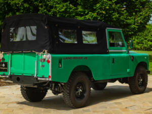 Image 7/45 of Land Rover 109 (1980)