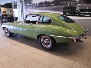 Bild 11/21 von Jaguar E-Type (2+2) (1969)