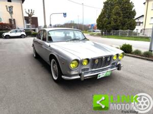 Imagen 2/10 de Jaguar XJ 6 4.2 (1971)