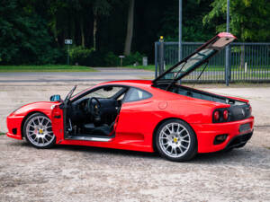 Image 26/29 of Ferrari 360 Challenge Stradale (2004)