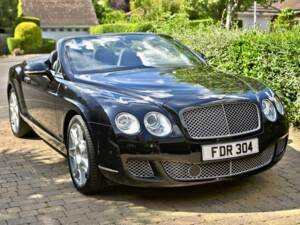 Bild 2/42 von Bentley Continental GTC W12 (2011)