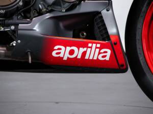 Image 11/50 of Aprilia DUMMY (2005)