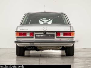 Image 5/15 of Mercedes-Benz 280 E (1982)