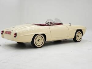 Image 2/15 of Mercedes-Benz 190 SL (1962)