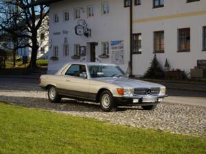 Image 16/27 of Mercedes-Benz 500 SLC (1980)