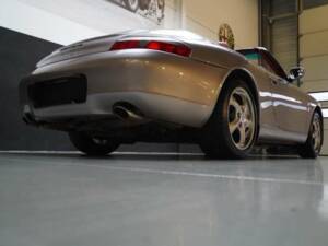 Bild 36/50 von Porsche 911 Carrera 4 (2001)