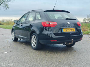 Bild 4/38 von SEAT Ibiza IV ST 1.2 TDI (2011)