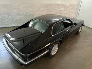 Image 8/20 of Jaguar XJS 4.0 (1991)