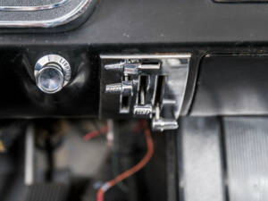Image 25/50 of Ford Mustang 289 (1966)