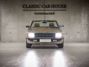 Image 18/99 of Mercedes-Benz 300 SL (1987)