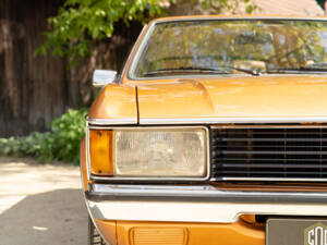 Image 15/57 of Ford Granada Turnier 2,3 (1976)