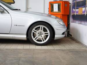 Image 45/46 de Mercedes-Benz SLK 32 AMG (2002)