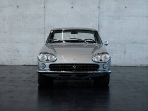 Imagen 7/24 de Ferrari 330 GT 2+2 (1964)