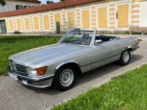 Image 15/77 of Mercedes-Benz 280 SL (1984)