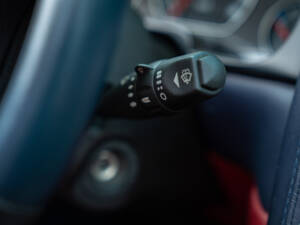 Bild 27/37 von Aston Martin DB 7 Volante (1998)