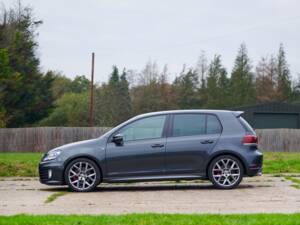 Image 13/50 of Volkswagen Golf VI GTI (2011)