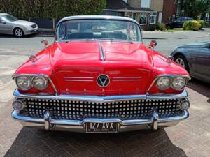Afbeelding 1/52 van Buick Special Riviera Coupé (1958)