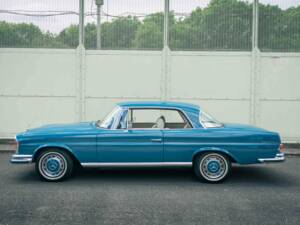 Bild 8/54 von Mercedes-Benz 280 SE 3,5 (1968)