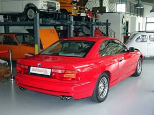 Image 3/12 de BMW 840Ci (1995)