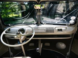 Imagen 19/46 de Volkswagen T1 Samba (1966)