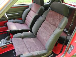 Imagen 13/17 de Peugeot 205 GTi 1.6 (1989)
