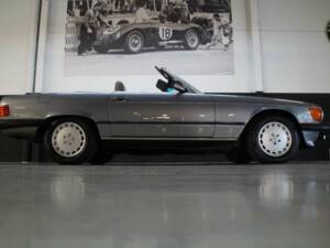 Bild 33/50 von Mercedes-Benz 560 SL (1989)