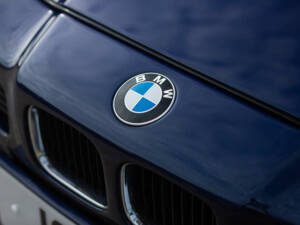 Image 17/50 de BMW 850CSi (1993)