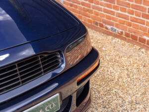 Imagen 26/65 de Aston Martin V8 Vantage V550 (1999)