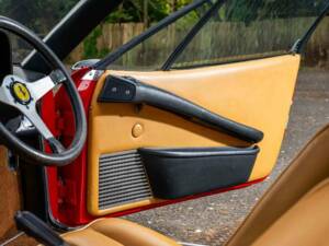 Image 19/50 of Ferrari 308 GTB (1976)