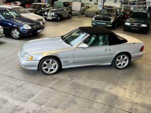 Image 65/82 of Mercedes-Benz SL 500 &quot;Silver Arrow&quot; (2001)