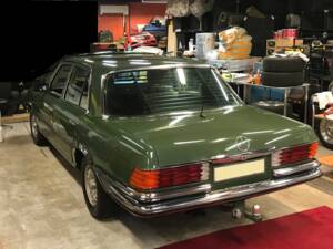 Image 5/58 de Mercedes-Benz 280 S (1975)