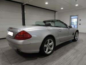 Immagine 4/15 di Mercedes-Benz SL 350 (2004)