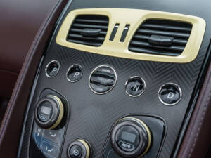 Immagine 47/70 di Aston Martin Vanquish Zagato Volante (2017)