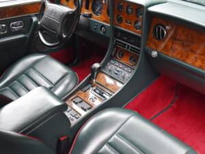 Bild 33/43 von Bentley Continental R (1993)