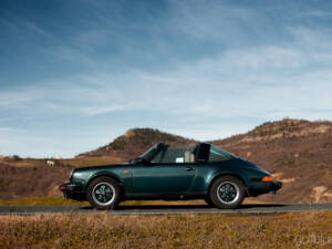 Image 11/79 of Porsche 911 SC 3.0 (1983)