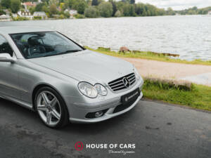 Image 10/47 of Mercedes-Benz CLK 55 AMG (2004)