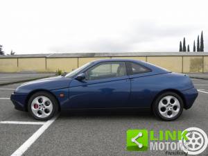 Bild 8/9 von Alfa Romeo GTV 2.0 V6 Turbo (1997)