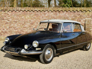 Image 34/50 de Citroën DS 19 (1963)