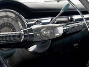 Bild 30/48 von Oldsmobile 98 Coupe (1953)