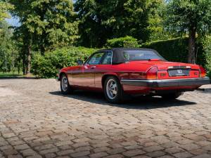 Image 18/35 of Jaguar XJ-SC 5.3 (1987)