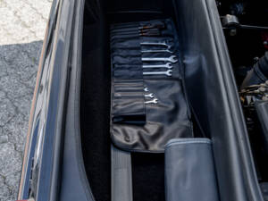 Image 16/17 of Ferrari 328 GTB (1988)