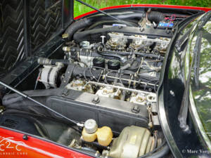 Image 24/80 of Ferrari 365 GTC&#x2F;4 (1972)