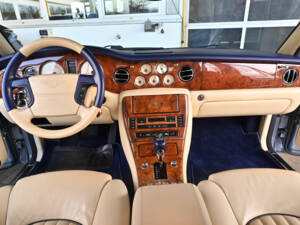 Image 21/29 of Bentley Arnage Le Mans (2001)