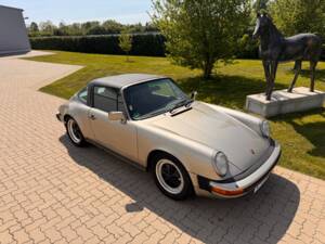 Image 6/88 of Porsche 911 Carrera 3.2 (1985)