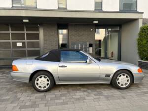 Image 14/24 of Mercedes-Benz SL 600 (1993)
