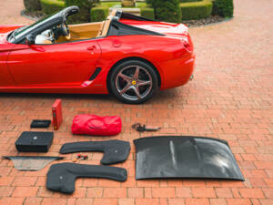 Image 19/25 of Ferrari 599 SA Aperta (2012)