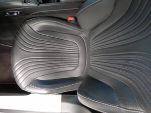 Image 35/37 of Aston Martin DB 11 V12 (2020)