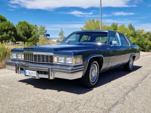 Afbeelding 2/7 van Cadillac Fleetwood Brougham (1977)