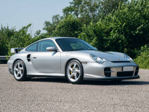 Image 4/80 de Porsche 911 GT2 (2001)