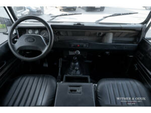 Bild 10/21 von Land Rover Defender 90 (1996)